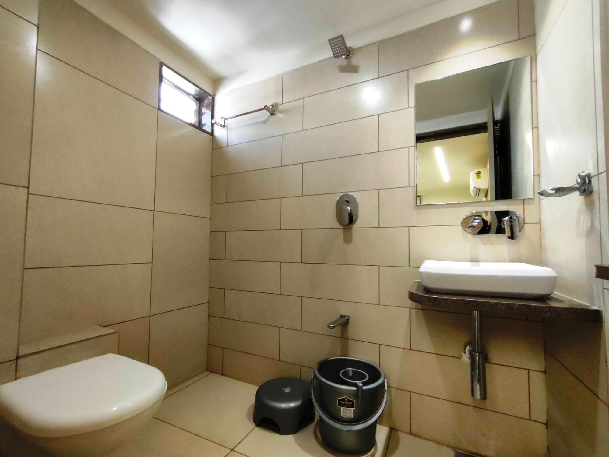 Hotel Kinara Ahmedabad Eksteriør billede