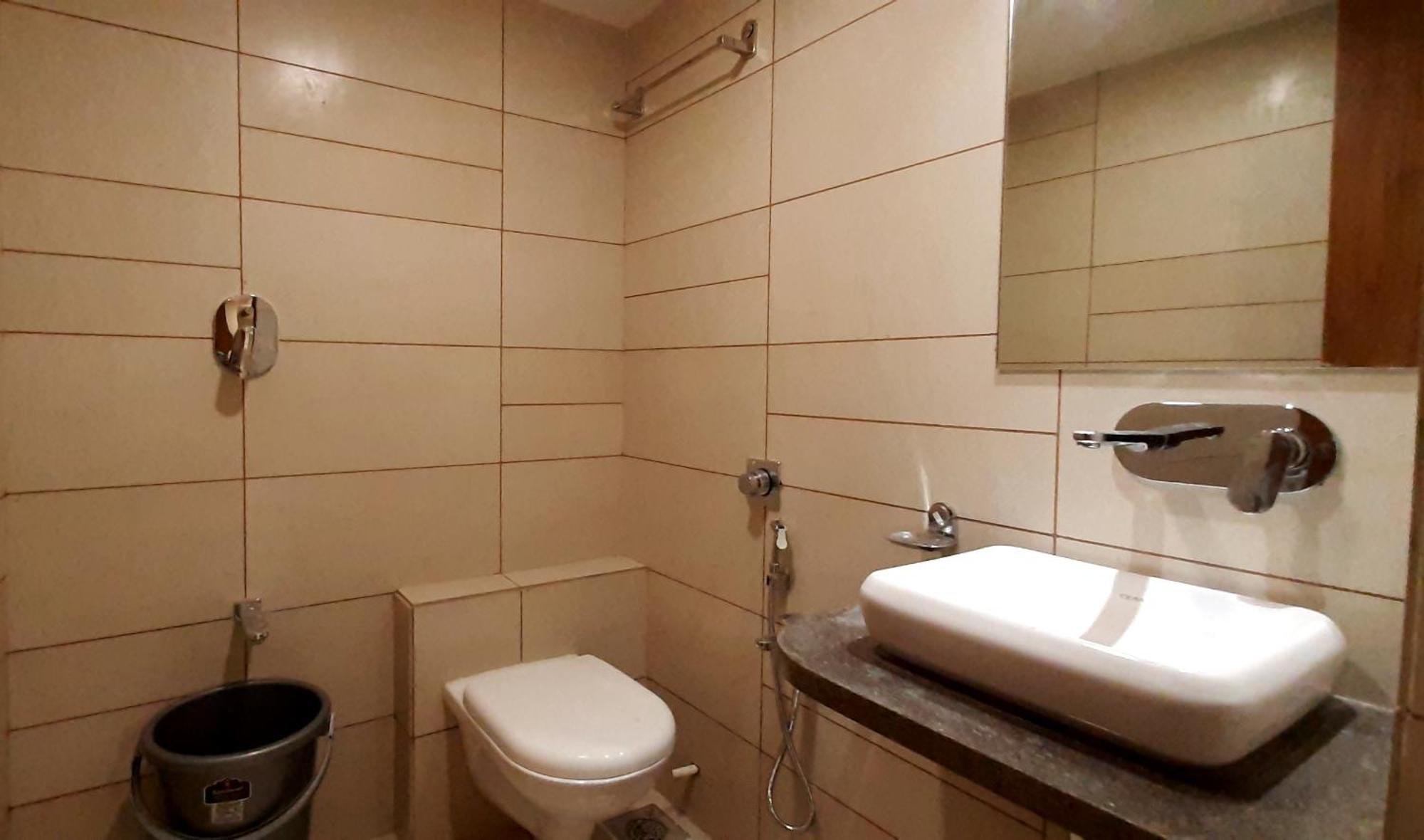 Hotel Kinara Ahmedabad Eksteriør billede